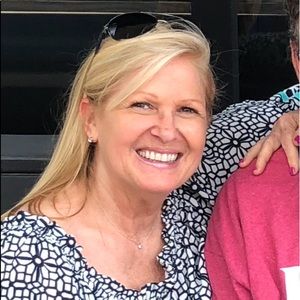 Meet your Posher, Debbie